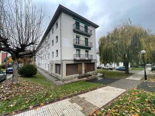 Local Comercial a Legazpi. Venta de local comercial, con posibilidad de habilitarlo como vi