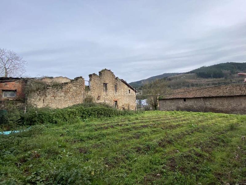 Foto 22da37f9-15f9-413a-a58c-85f519d9a0f3. Casa caserio a rehabilitar con dos arcos en Bergara