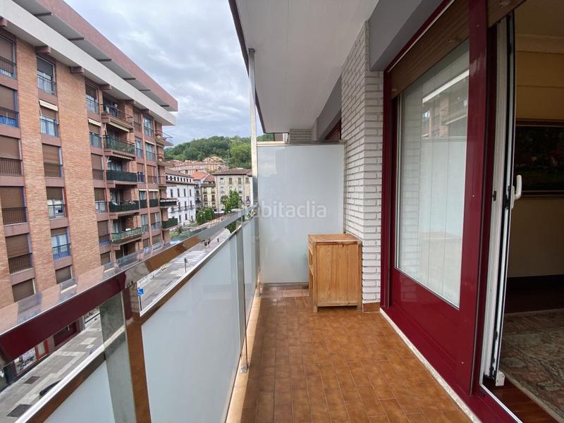 Foto ecdb27ad-50ed-44d6-b7b9-f462f07830d3. Piso vivienda céntrica con ascensor, exterior y soleada. espectacular en Bergara