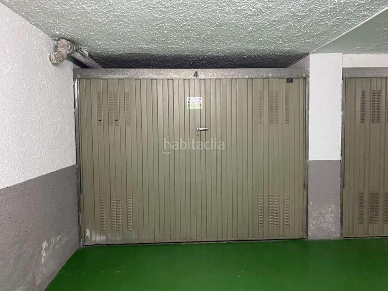 Foto 46c7239b-ceab-4e62-b73e-e3780f1496b1. Aparcament cotxe a Bergara