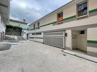 Aparcament cotxe a Legazpi. Garaje cerrado en el centro de legazpi