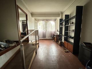 Piso en Bergara. Apartamento céntrico de una habitación a reformar, con ascensor