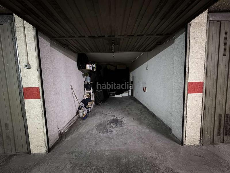 Foto 30e09516-6557-42dc-8821-fdfaa132f987. Parking voiture dans Bergara