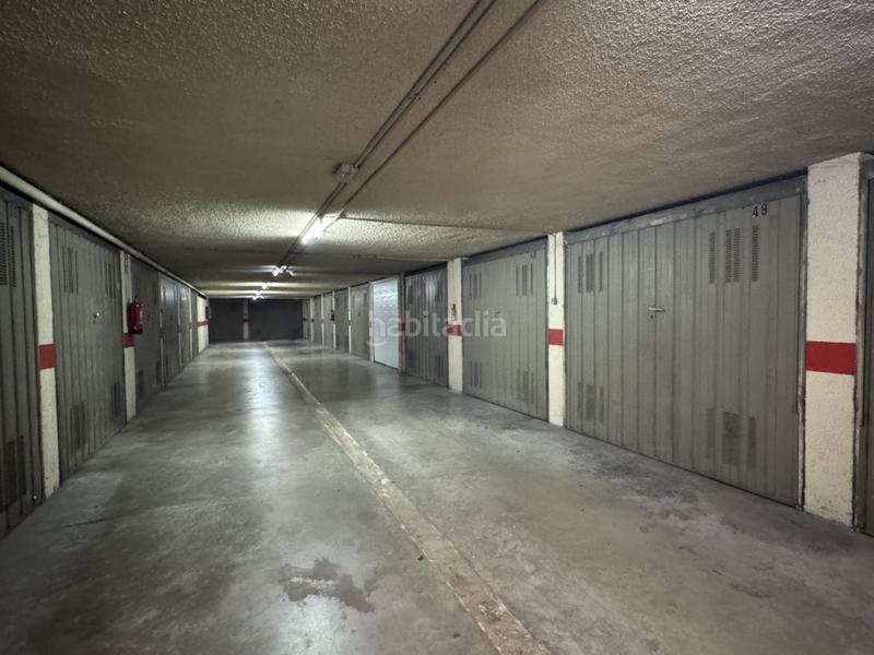 Foto c8c08e71-43f3-445d-926f-033ebddb9e3b. Parking voiture dans Bergara