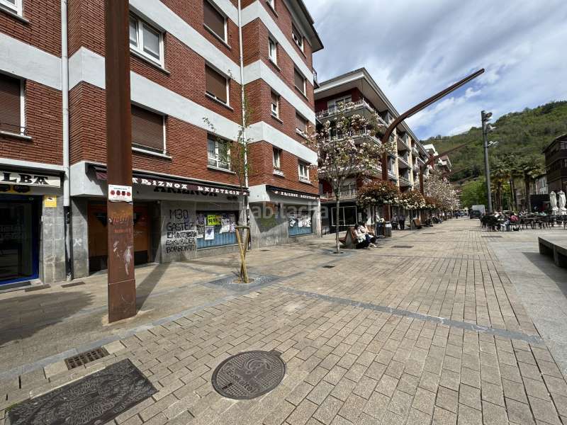 Foto aaf675c8-952d-4337-bd2e-21ab0368f924. Local comercial a Bergara