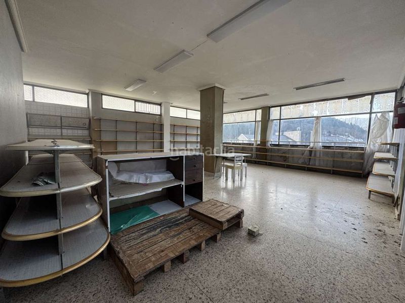 Foto e004b581-1a7a-4978-8c2b-f9bee34dd196. Local comercial a Legazpi