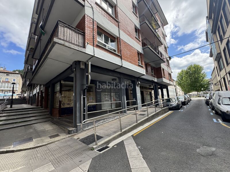 Foto 62b9670b-e450-4e30-8989-ea6fc8321d98. Local comercial  en el centro en Bergara