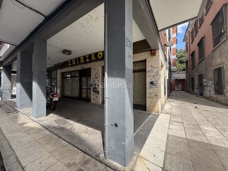 Foto 89582ba8-4b82-4070-8f40-2639b476e8b9. Local comercial  en el centro en Bergara