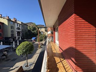 Pis en Bergara. Amplio piso soleado con balc�n en pleno centro