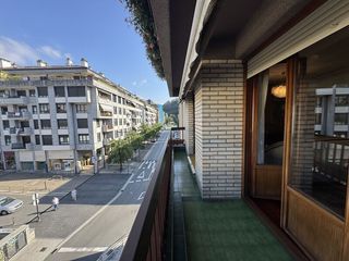 Pis en Bergara. Exclusiva vivienda en pleno centro