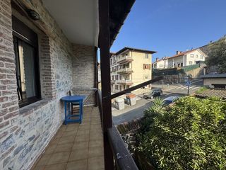 Appartamento in Bergara. Vivienda de 4 habitaciones a precio económico