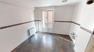 Pis a Antzuola. Piso totalmente reformado de dos habitaciones. negociable