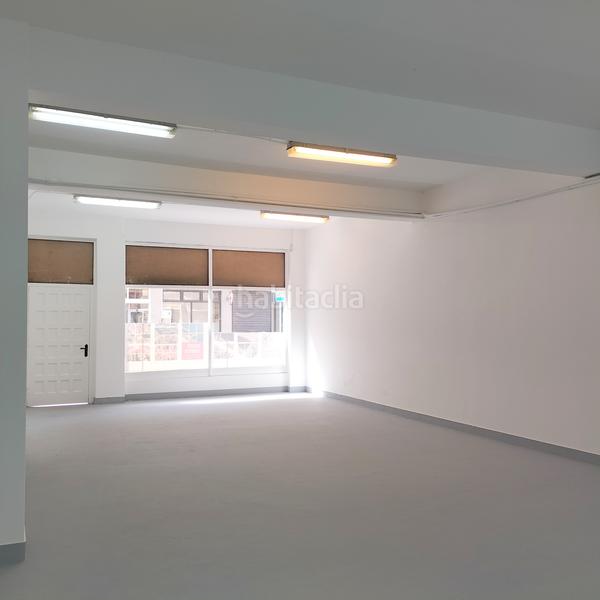 Foto e1a5f2b9-109b-471c-a38d-8837ecf6f323. Rent business premise in Sagrada Familia Coruña (A)