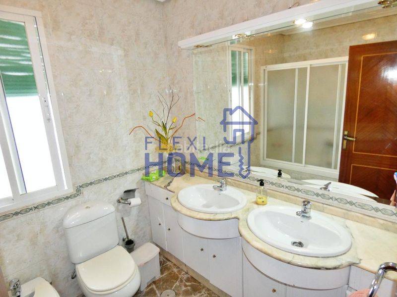 Foto 63a7c277-dd2b-4763-96bb-d15b42dd9fe5. House with heating in Torredelcampo