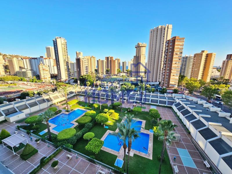 Foto 25934a4e-d201-459f-897d-fda2656f52a8. Rent flat with heating pool in Levante Alto Benidorm