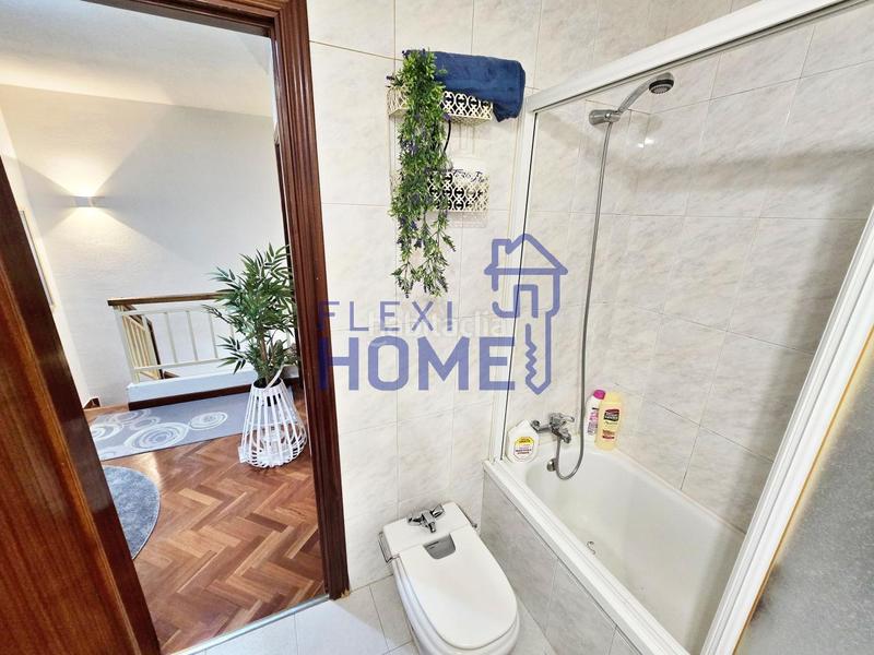 Foto 026eabb3-4d32-45c5-ab9e-c853024a4c3c. Reihenhaus mit heizung parking pool in Val Alcalá de Henares