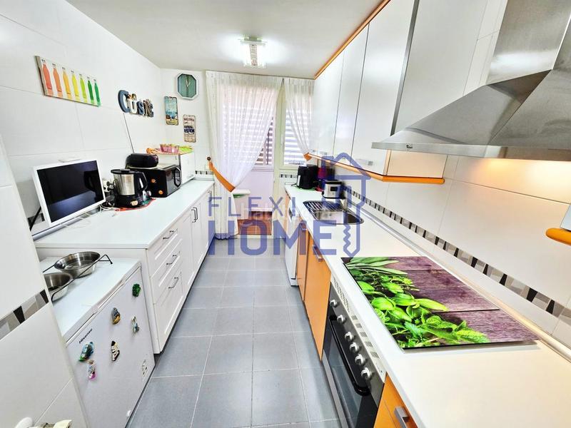 Foto 2f9b395a-10f0-4e16-b8e5-3d699616eeeb. Appartamento con riscaldamento parcheggio piscina in Alcalá de Henares