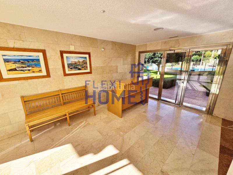 Foto 5a374cff-832f-401a-aa61-5fbcd140d181. Appartamento con parcheggio piscina in Playa Poniente Benidorm