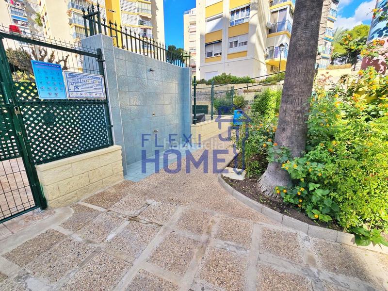 Foto f620fcd3-86f7-42b6-9c01-79020e877b93. Appartement avec parking piscine dans Playa Poniente Benidorm