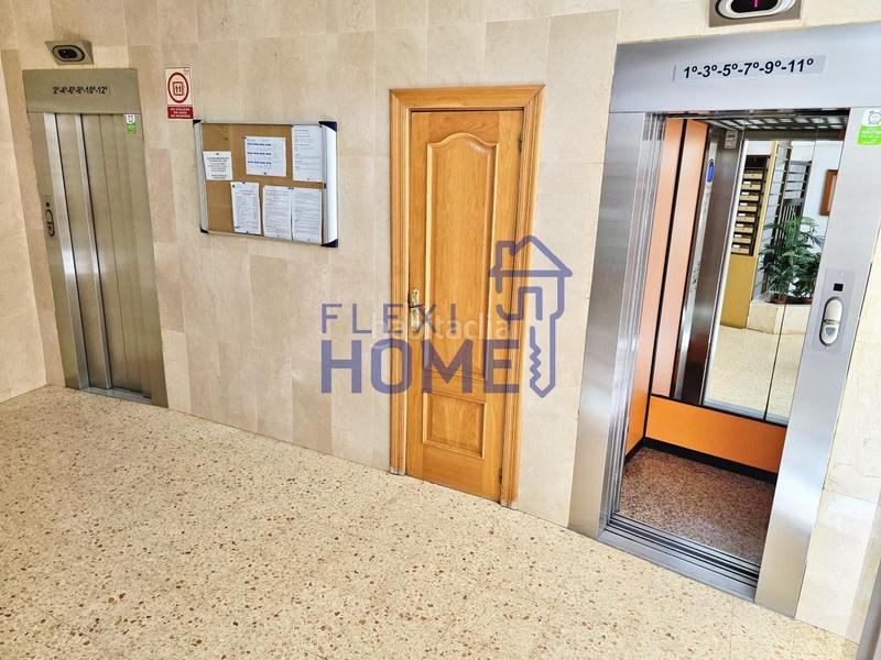 Foto 145776d3-49ef-4721-8724-7e6779eed631. Etagenwohnung mit parking pool in Playa Poniente Benidorm