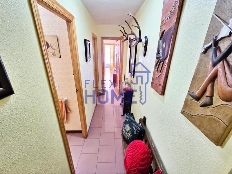 Foto 510540c3-8a93-4ae2-b382-40507f25f0f2. Etagenwohnung mit parking pool in Playa Poniente Benidorm