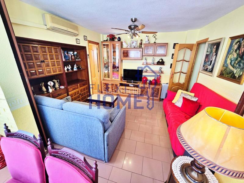 Foto 837291b3-e3a6-42ee-a7b1-0f94d97e947b. Etagenwohnung mit parking pool in Playa Poniente Benidorm