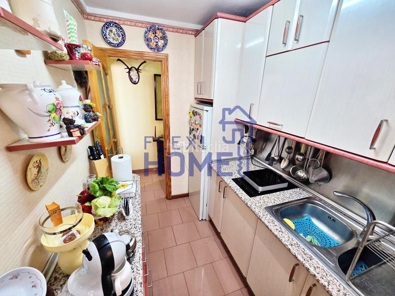 Foto af6a18cb-8733-446e-9f38-8abb3363ce80. Etagenwohnung mit parking pool in Playa Poniente Benidorm