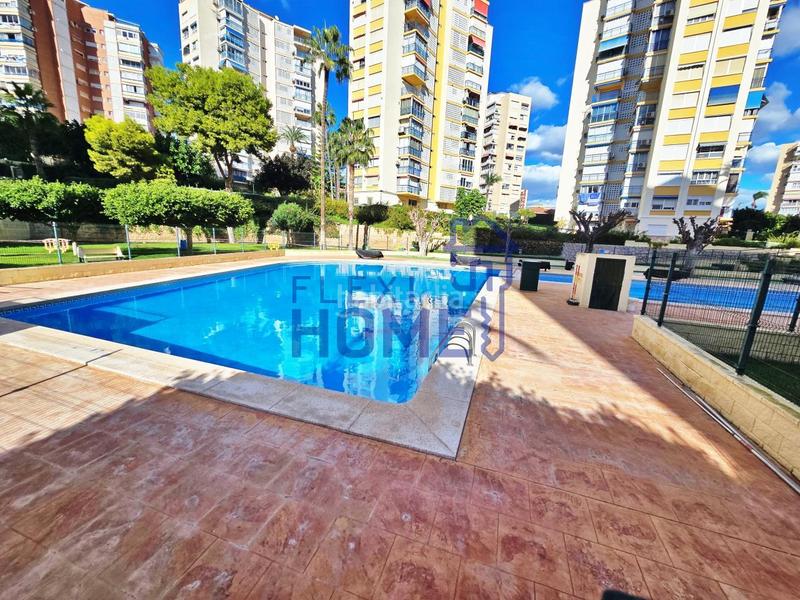 Foto b1264f62-2413-4027-addf-0cbfbf4ad383. Etagenwohnung mit parking pool in Playa Poniente Benidorm