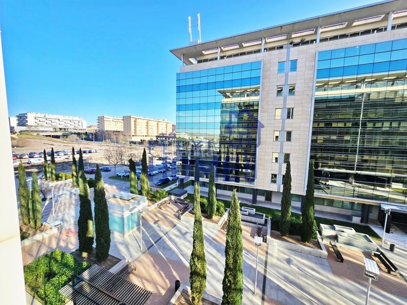 Foto 2c7362bc-9c5b-49be-a544-ba52f8f066e0. Rent office space with heating parking in Rivas Futura Rivas - Vaciamadrid