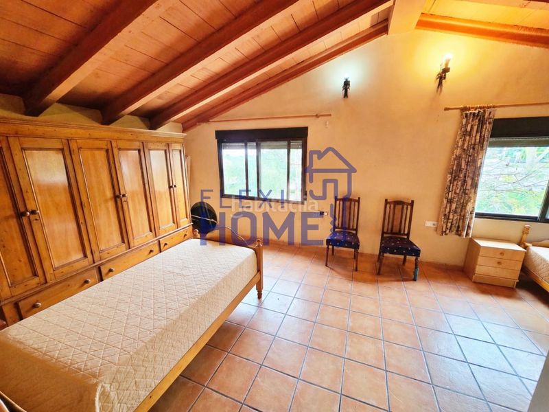 Foto c49ca9d5-9a48-4f74-9da1-5e226d8d5ca2. Chalet mit parking pool in Turís