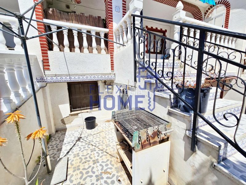 Foto 7221864c-d652-4708-bf6a-ae41b7939eca. Casa aparellada amb calefacció aparcament piscina a Torrevieja