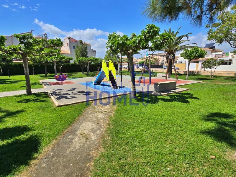 Foto aaed1049-7ef8-46f4-b3c9-d43c59e88550. Casa aparellada amb calefacció aparcament piscina a Torrevieja