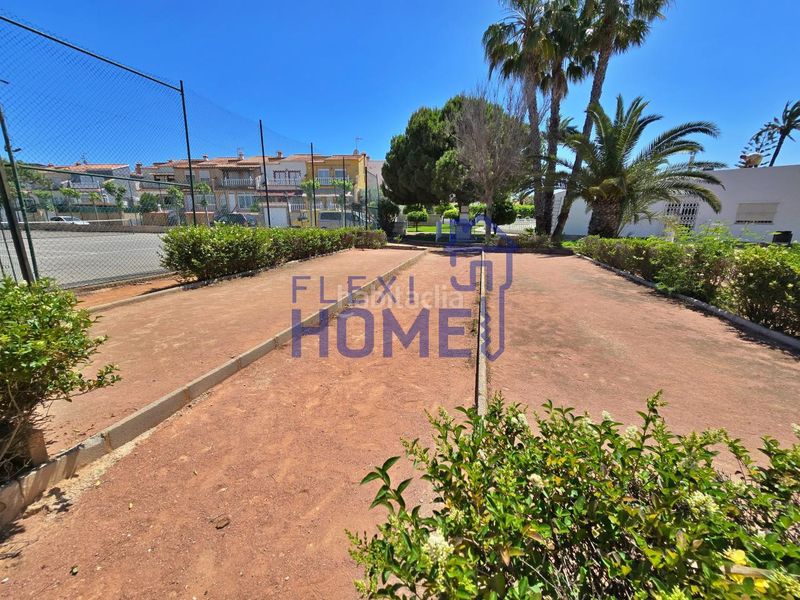 Foto c1abaab2-a481-4014-bd18-df0c988d3291. Casa aparellada amb calefacció aparcament piscina a Torrevieja