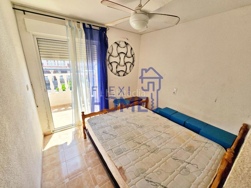 Foto da416f1b-852c-4843-86dc-d8fecc7f27ce. Casa aparellada amb calefacció aparcament piscina a Torrevieja
