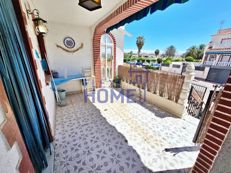 Foto fe842e76-bc6d-49f6-862e-aa8a8ad982d5. Casa aparellada amb calefacció aparcament piscina a Torrevieja