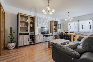 Appartamento  Carrachel. Piso reformado 3 dormitorios 1baño ascensor