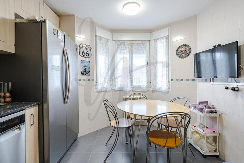 Foto 06fd2787-f7db-42b2-bf15-337269a11eb3. Casa aparellada amb calefacció aparcament piscina a Uceda