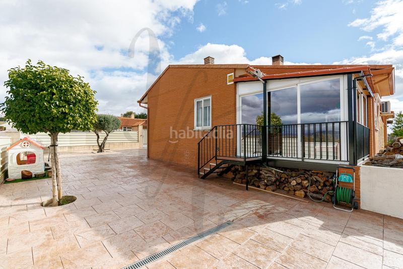 Foto 96141e4e-4336-474f-91fa-45e02f166f5d. Casa aparellada amb calefacció aparcament piscina a Uceda