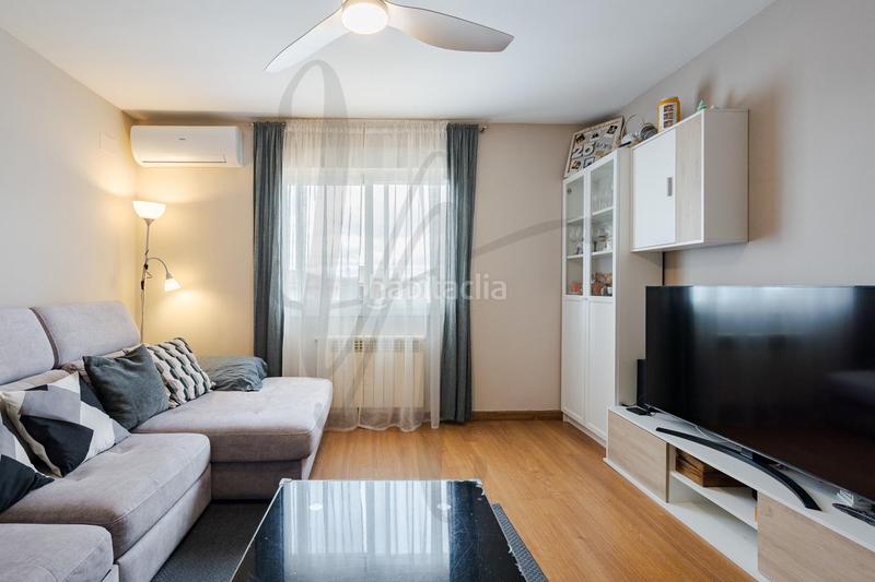 Foto e4d1cdcf-dc3f-436f-8d3b-c2366372bae6. Casa bifamiliare con riscaldamento parcheggio piscina in Uceda