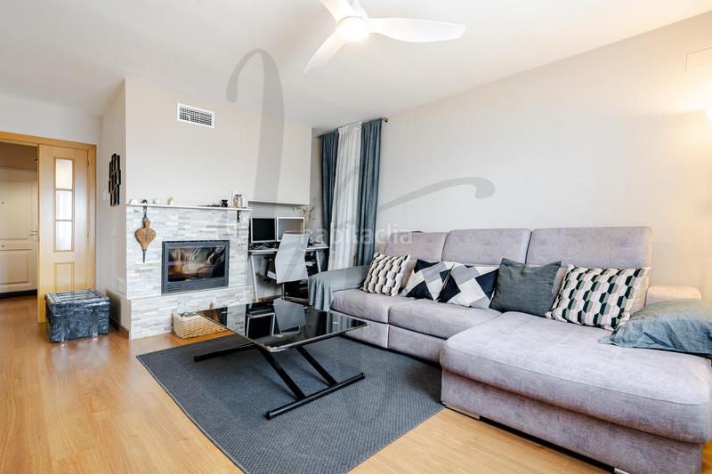 Foto f8af23c1-6c4f-4165-a1bd-c09544a3ae00. Casa bifamiliare con riscaldamento parcheggio piscina in Uceda