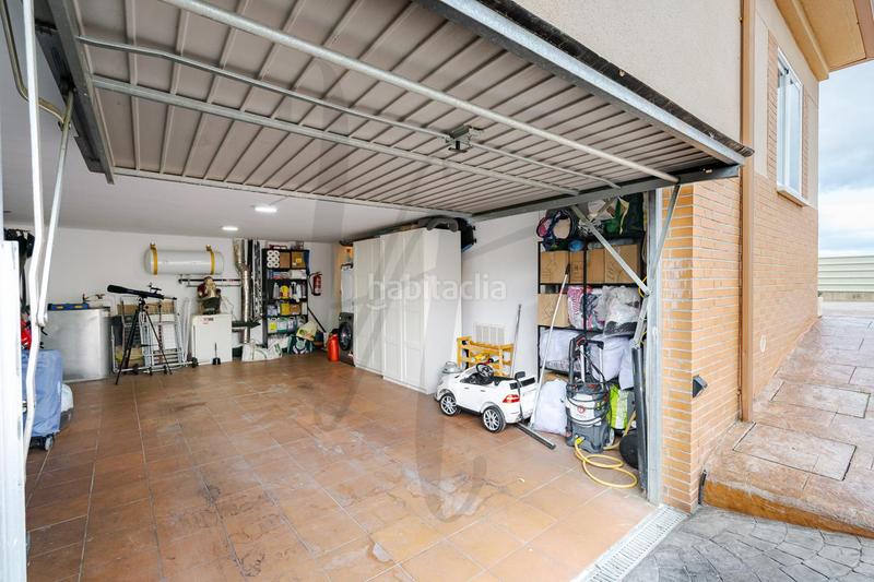 Foto 0d49250f-cfc0-4387-90ca-5ec9c095f96b. Maison jumelée avec chauffage parking piscine dans Uceda