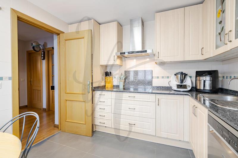 Foto 126542ec-b1bb-4168-8fef-e55e45ed4152. Maison jumelée avec chauffage parking piscine dans Uceda