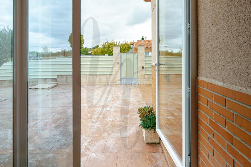 Foto 3e316b88-023d-42ed-8453-9db904560d94. Maison jumelée avec chauffage parking piscine dans Uceda