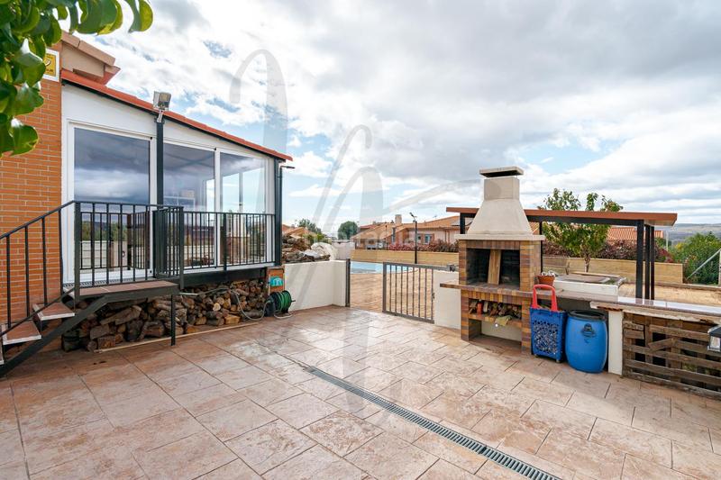 Foto 728c65fa-47e6-4672-9b7d-1653fed44c5a. Maison jumelée avec chauffage parking piscine dans Uceda