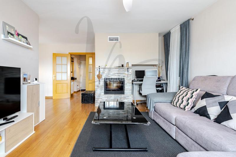 Foto ad3181e7-b078-4595-873d-37461c3a2e1c. Maison jumelée avec chauffage parking piscine dans Uceda