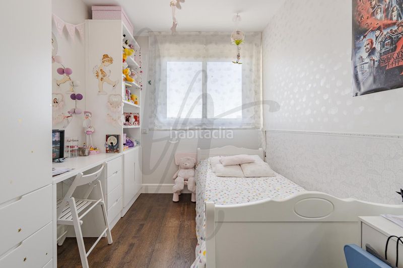 Foto 5c32a014-9ea0-47a1-9ba5-d6b67a724a9d. Àtic amb calefacció aparcament piscina a Tempranales San Sebastián de los Reyes