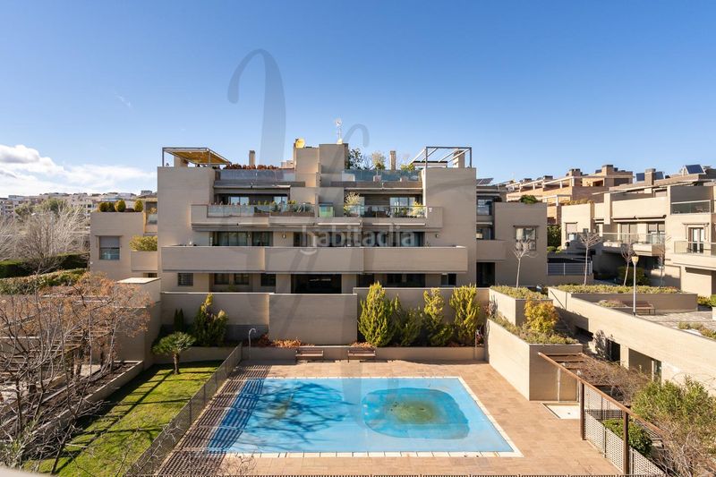 Foto e865d3fb-b226-43b6-9800-0fd86086cae4. Àtic amb calefacció aparcament piscina a Tempranales San Sebastián de los Reyes