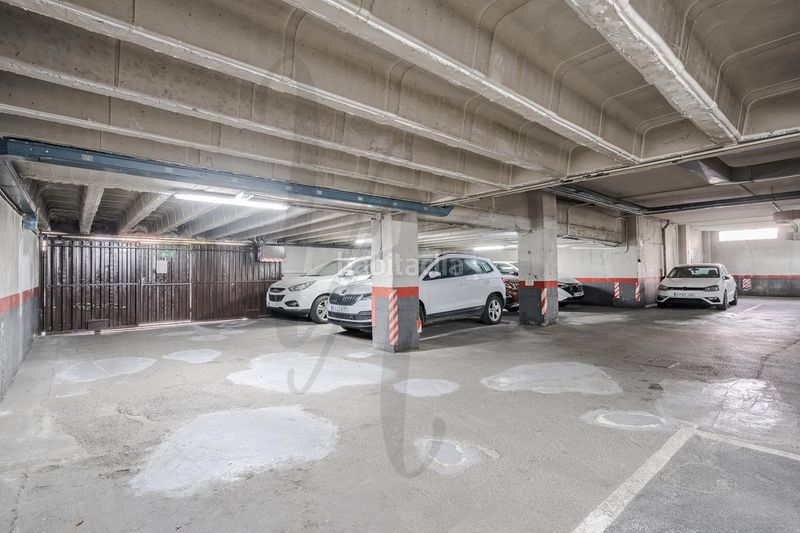Foto 18a88692-26b9-43e3-8b07-7bc733f87532. Flat with heating parking in Ciudad Universitaria Madrid