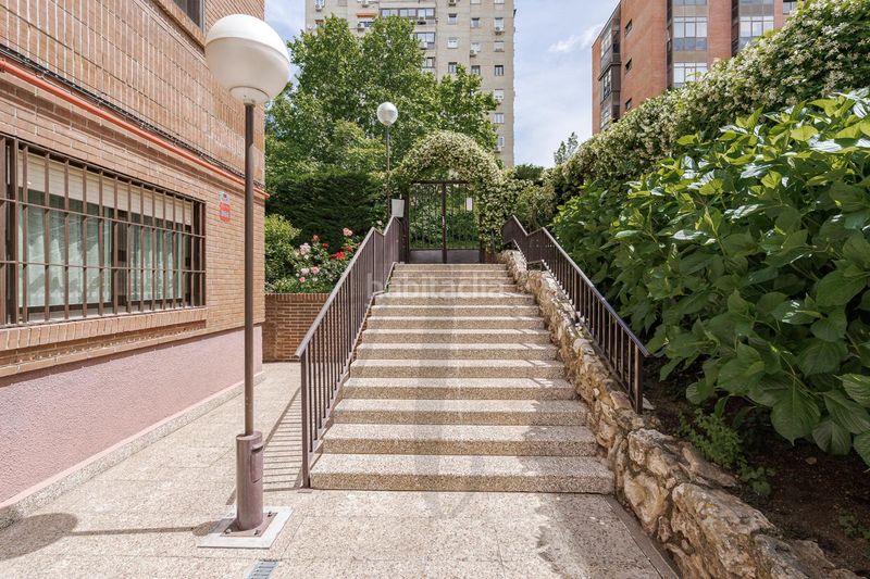 Foto 5a2cd71c-73cd-4b7c-bf48-dfa47d0e5830. Flat with heating parking in Ciudad Universitaria Madrid