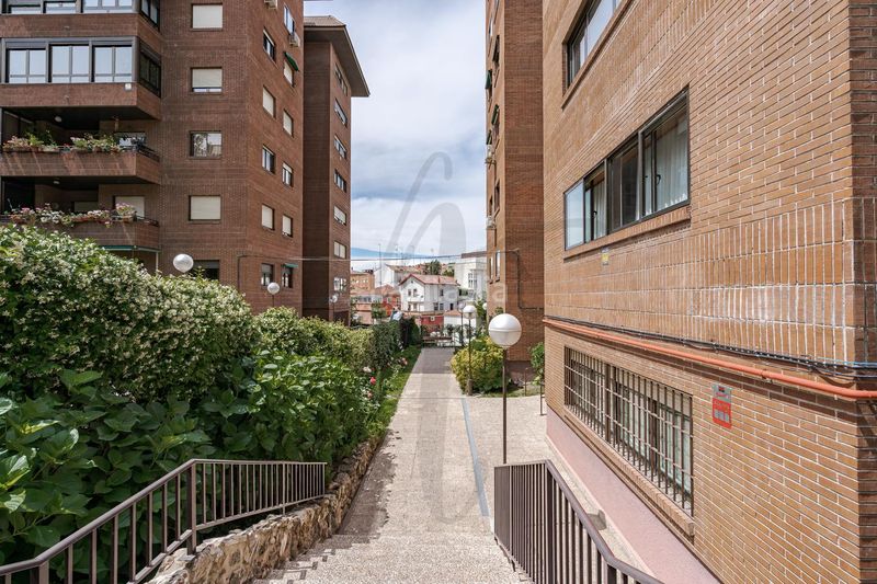Foto f229059f-602b-4237-9d61-fcaa20731ded. Flat with heating parking in Ciudad Universitaria Madrid